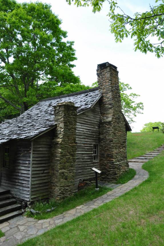 Antiga choupana na Blue Ridge Parkway, na Carolina do Norte - Estados Unidos
